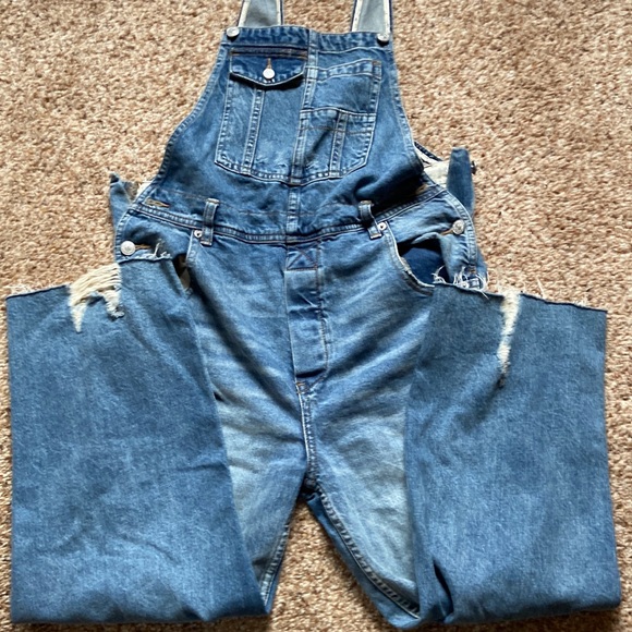Free People Denim - Free people cropped distressed overalls